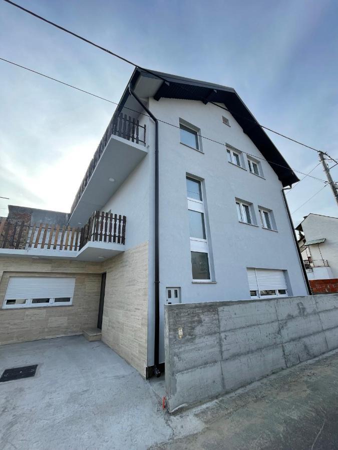 Rozi Apartments Zagreb Bagian luar foto