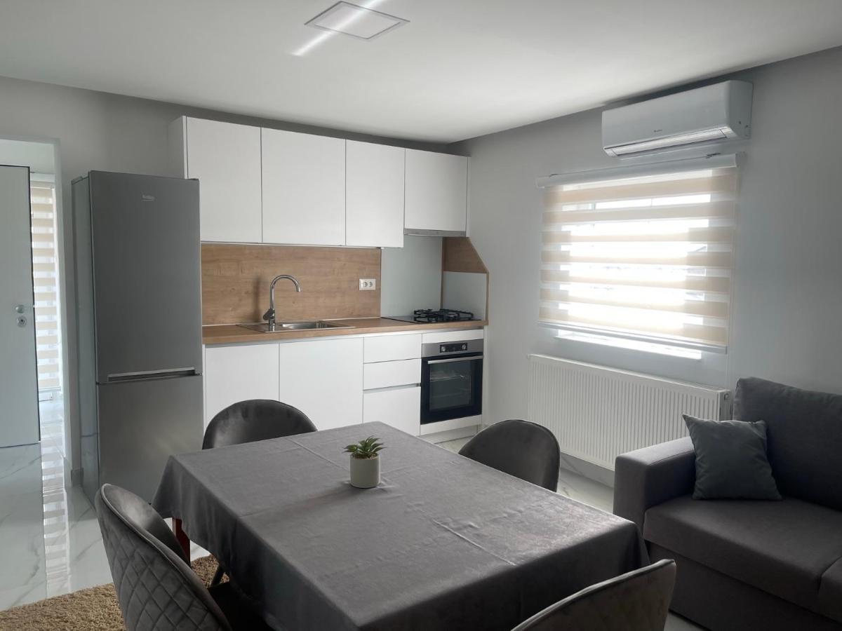 Rozi Apartments Zagreb Bagian luar foto