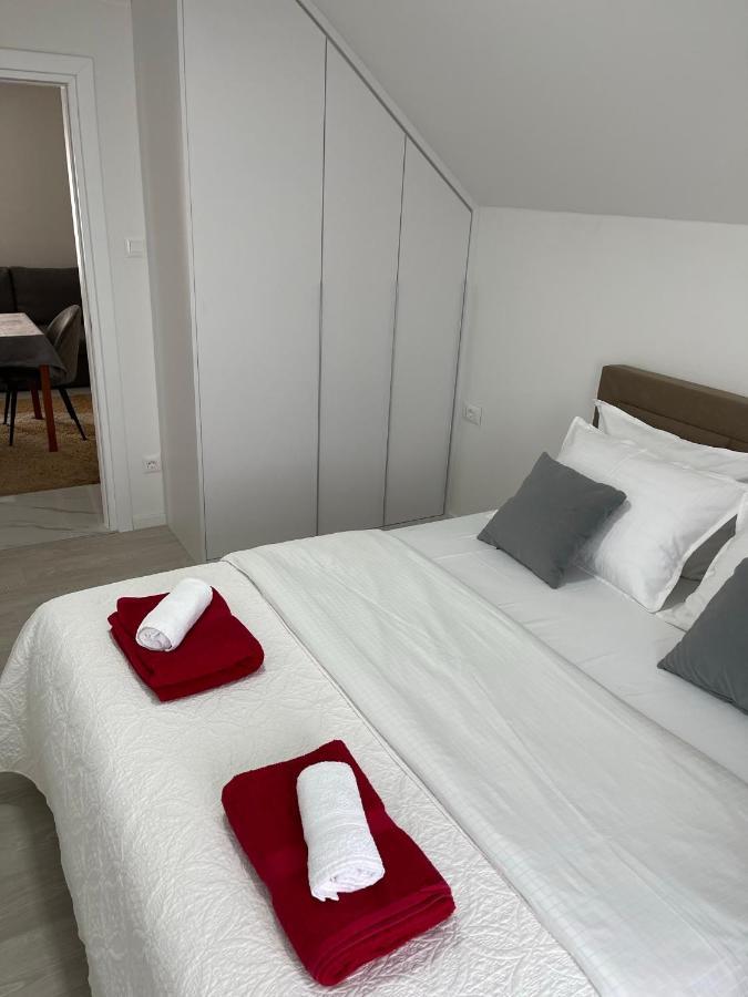 Rozi Apartments Zagreb Bagian luar foto