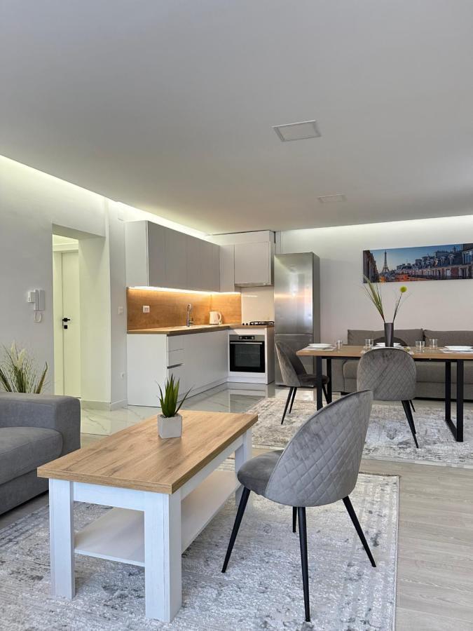 Rozi Apartments Zagreb Bagian luar foto
