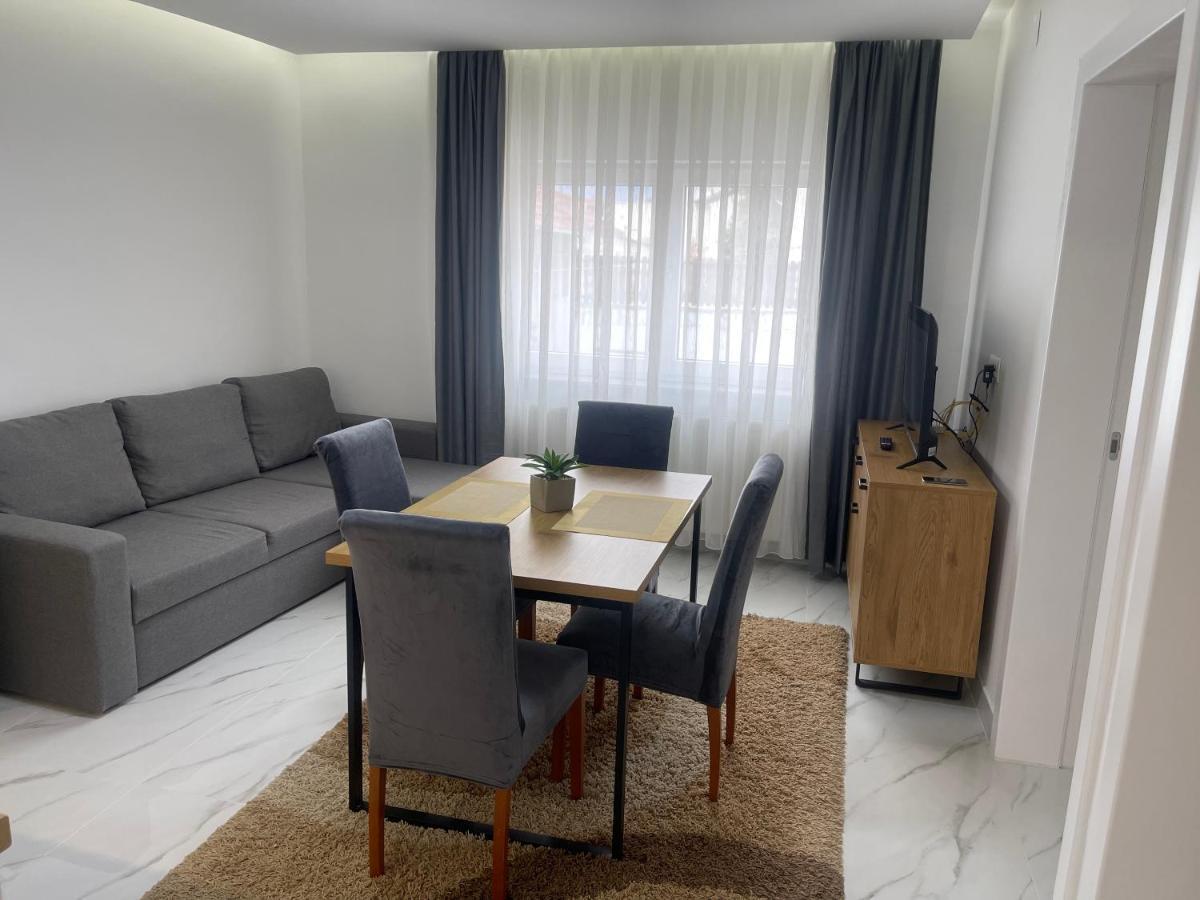 Rozi Apartments Zagreb Bagian luar foto
