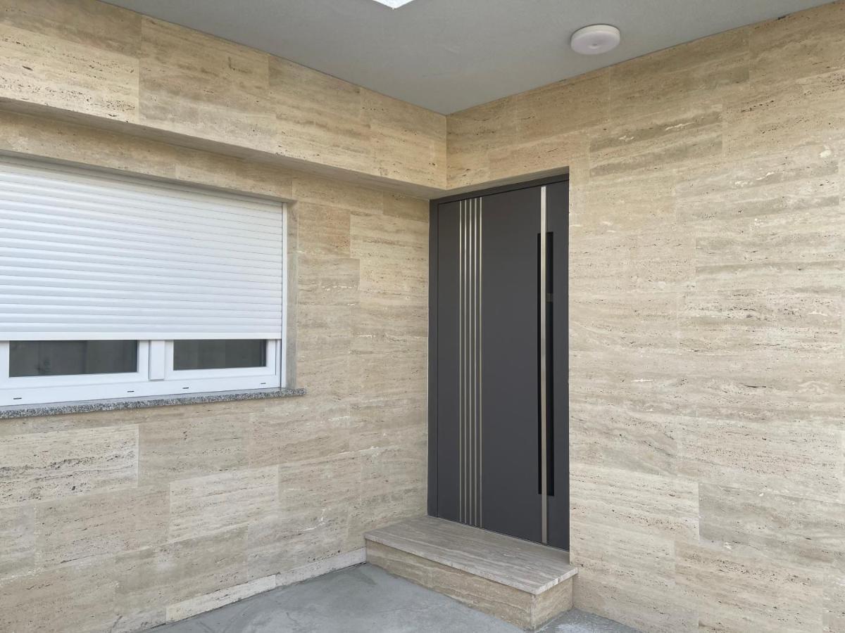 Rozi Apartments Zagreb Bagian luar foto