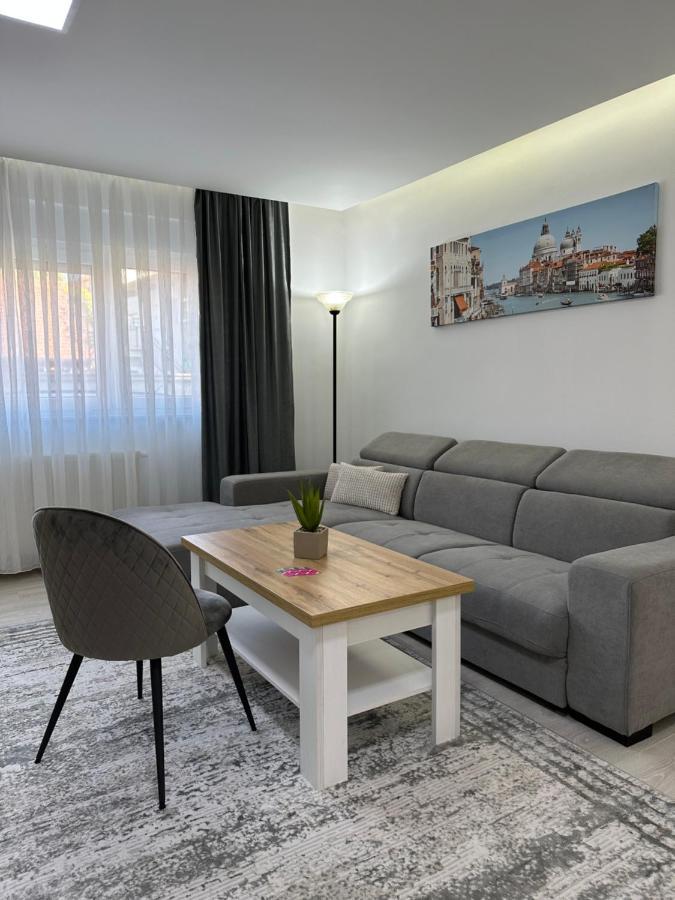 Rozi Apartments Zagreb Bagian luar foto